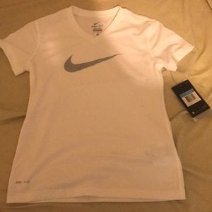 NWT kids Nike shirt